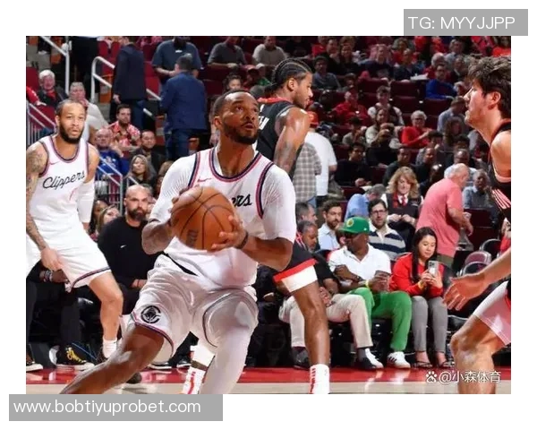 鲍威尔谈伤势不重表示热爱篮球即使带伤也能坚持上场比赛