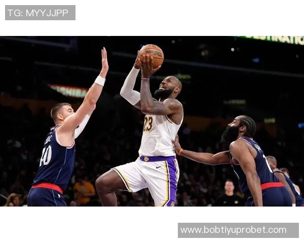 詹姆斯将利用东里包夹机会撕裂对手防线实现多打少战术